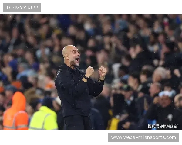 哈兰德背身护球稳如磐石,探索现代足球的力量与智慧 哈兰德背身护球稳如磐石,探索现代足球的力量与智慧