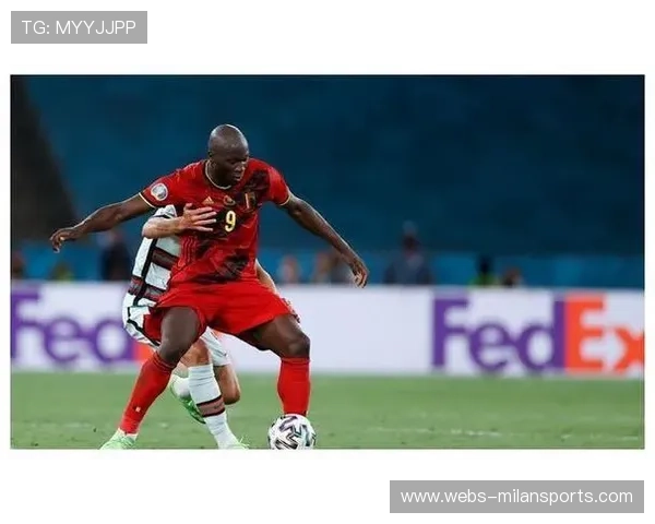 卢卡库身体对抗后推射得手，比利时前场决定性发挥